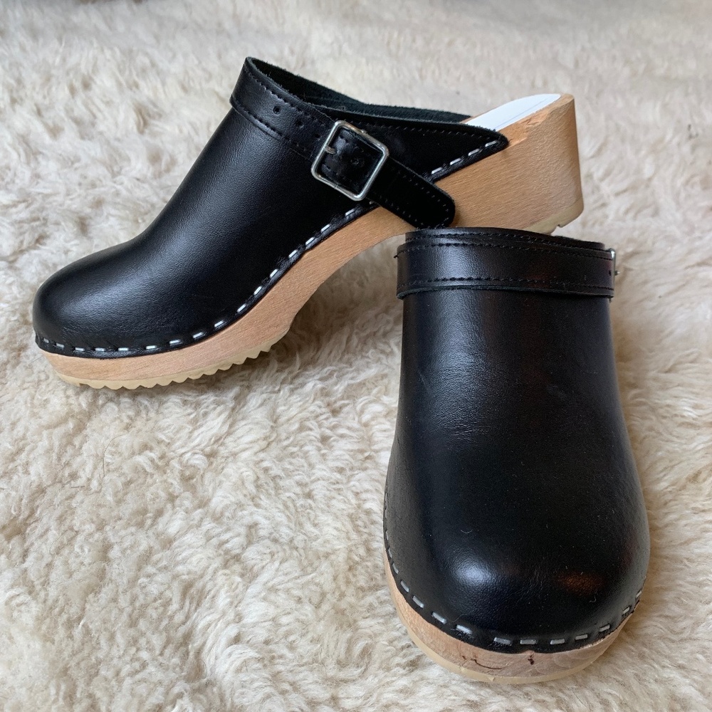Hanna Andersson Clogs Womens 39